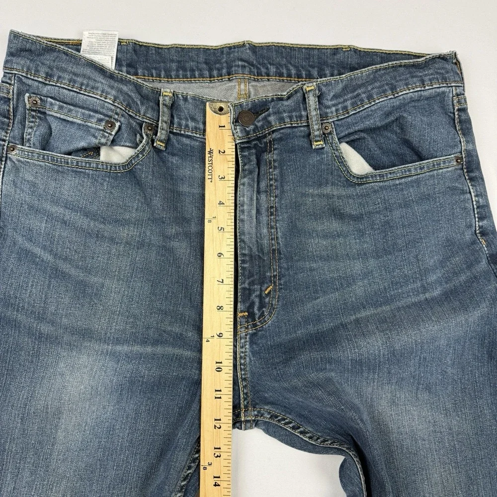 Levis 505 Jeans Mens 38 x 34 Classic Straight Blue Denim Cotton Mid-Rise Cowboy